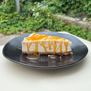 Cheesecake de caramelo salgado
