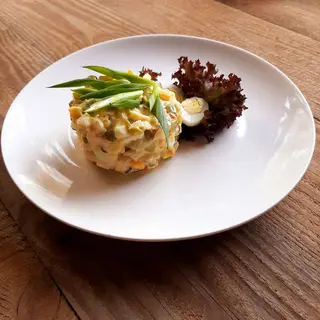 "Олів’є" з копченою куркою (250г)