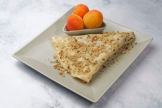 Palačinka sa kajsijom i orasima