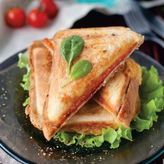 Горячий сендвич-гриль