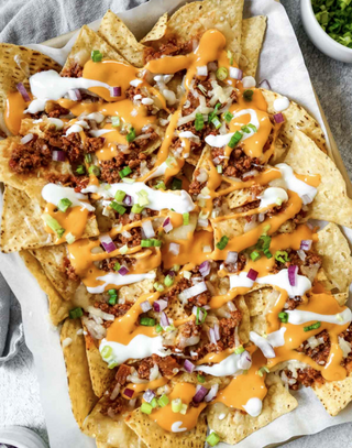 Nachos with chilli con carne