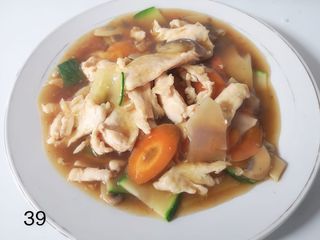 39. Pollo con verdura mista