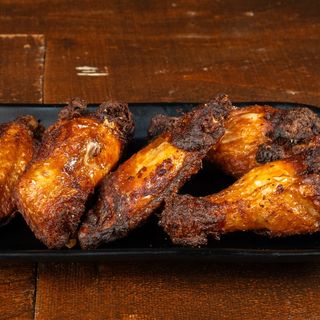 Infantil Alitas (4u) con Patatas