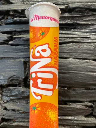 Trina naranja