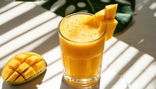 Smoothie brave samurai cu mango si papaya