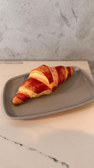 Croissant cu zmeura