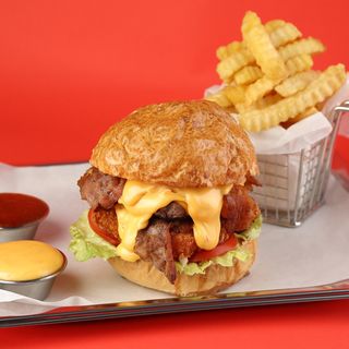 ბურგერ ქორნერი მოცარელათის კომბო