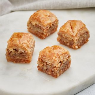 Տնական ընկույզով