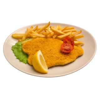Cotoletta Impanata Con Patate E Insalata