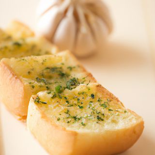 Pan De Ajo Con Queso Y Finas Hierbas (3 Uds.)