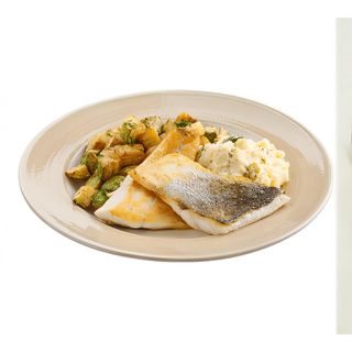 Лаврак с тиквички соте (310г)