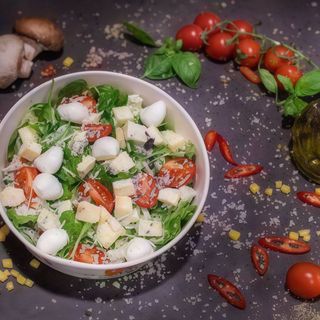 Salata quattro formaggi 500 gr.