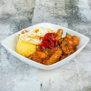 Tochitură de porc cu mămăligă
