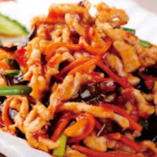 Maiale salsato con germogli di soia