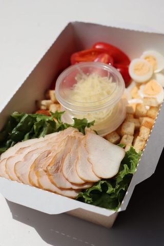 Салат "Цезарь" с курицей (350гр.)