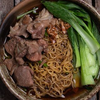 Къдрави спагети със свинско месо (500г)