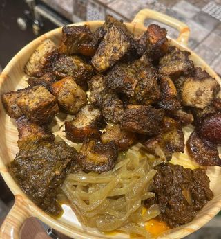 Choukouya De Porc Braisé + Accompagnement