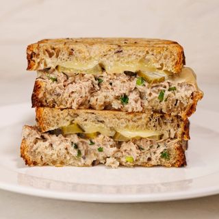 Мелт з тунцем та шрірача огірком