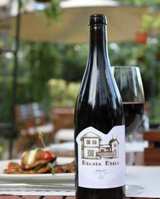 Вино Мерло Бялата къща 