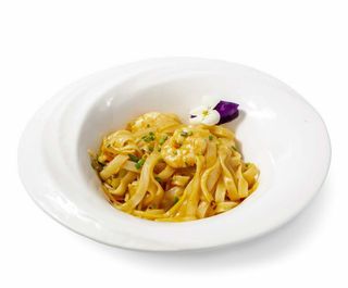 750. Spaghetti thai con gamberi