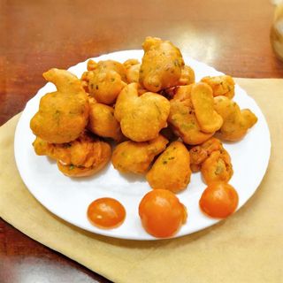 Swahili potato bagia (5pc)