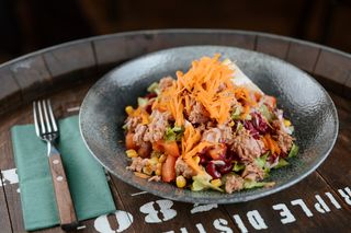 Salata sa tunjevinom