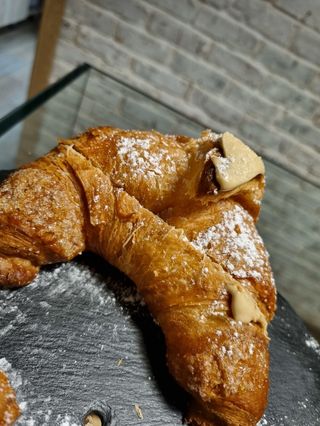 Croissant crema fistic