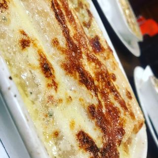 Puerros De Fresno Gratinados Con Crema De Queso De Valdeón