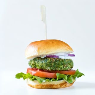 Spinach Burger / Спаначен Бургер+FREE CAN OF COLA