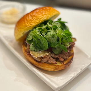 Burger de Costilla desmigada