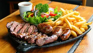 Mixt grill/ cartofi prăjiți