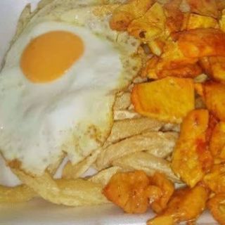 Combinado Patatas, Huevo y Pollo