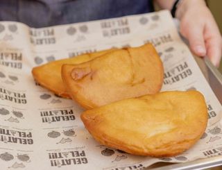 Panzerotto Con Mozzarella Y Jamón York (Grande)