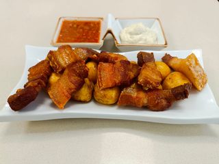 Papá Criolla Con Chicharroncitos