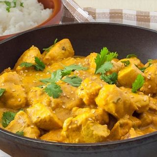 56. Pollo Con Salsa De Curry