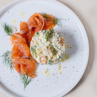 Салат "Оливье" с семгой