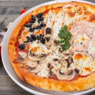 Pizza Cuatro Estaciones (Mediana Redonda De 30 Cm.)