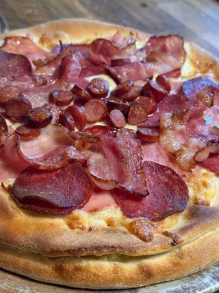 Pizza Quattro Carni Ø33cm