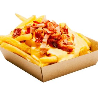 Ración De Patatas Fritas Con Cheddar Y Bacon