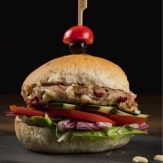 Gurmanska pljeskavica velika porcija