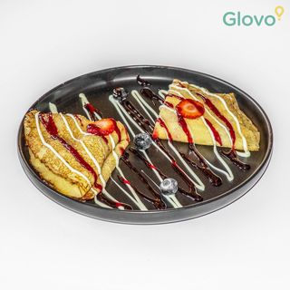 Clatite cu ciocolata alba si fructe