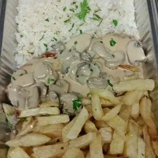 Solomillo De Cerdo Con Salsa Champiñones