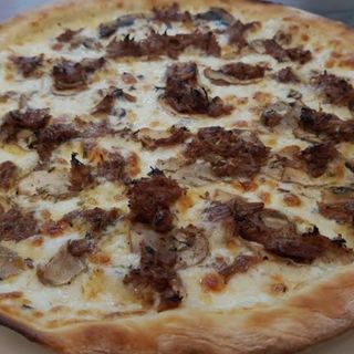 Pizza de carrillada iberica