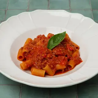 Mezze maniche al ragù