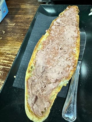 Tostada Con Paté (Ración)