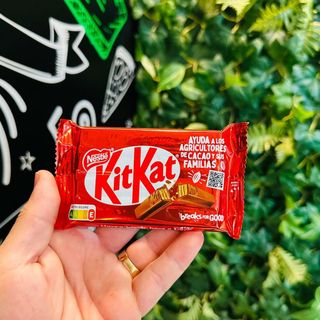 CHOCOLATE KIT KAT