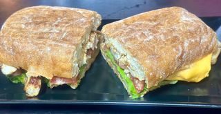 Сандвич  с пилешко филе