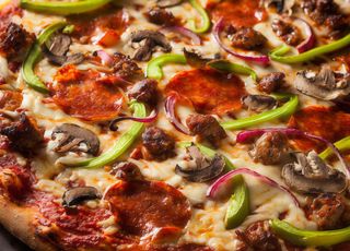 Pizza Kebab De Ternera (Grande)