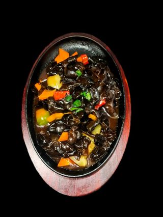 Urechi de lemn la plită