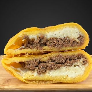 Empanada  de molida con queso